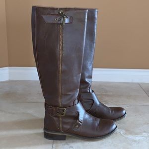 Brown mid-calf boots